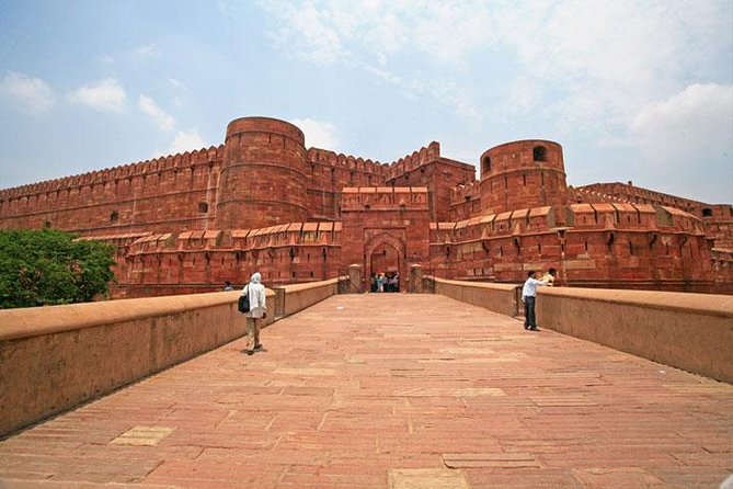 1-Day Trip to Taj Mahal and Agra from Chennai with Both side Commercial Flight - Flights, pickup, and the comfort factor behind the price