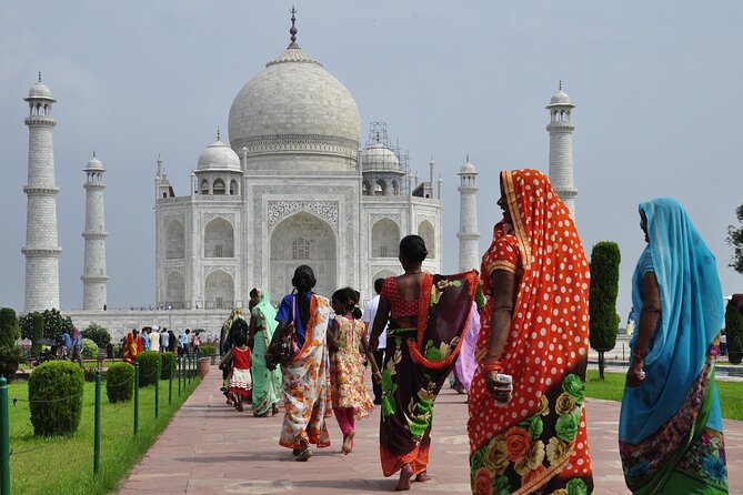2-Day Tour to Taj Mahal and Agra from Chennai with Both Side Commercial Flights - Day 1 from Chennai: 5am pickup, flying to Delhi, then the 3-hour drive