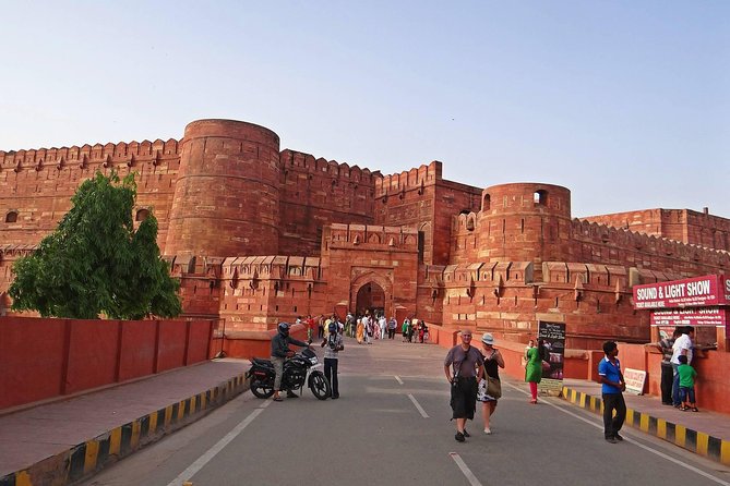 2-Night Private Taj Mahal and Agra Tour from Cruise Port - Agra Fort and Yamuna River Views: The Mughal Power Stop