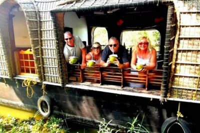 4 Days Best of Kerala Tour with Private Houseboat, Sightseeing & Car - Day 1: Kochi Airport to Munnar, With Waterfall Breaks