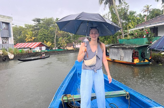 6hrs Alleppey Houseboat Tour-Serene Canals, Local Life & Food. - Swamichira Road and Kayalchira Dock: the water narrows down into village edges