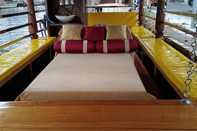 Aleppey Backwater Tour with Kerala Traditional Lunch - Getting from Kochi to the water: pickup and a midday start