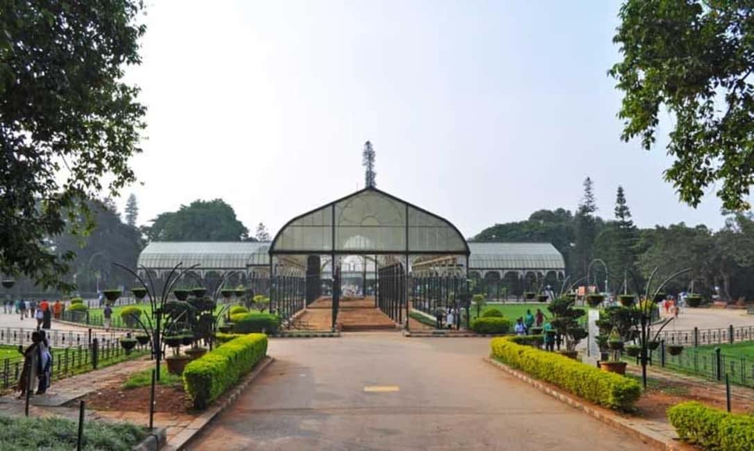 Bangalore City Tour: Lalbagh, Tipu Palace & Bull Temple - Lalbagh Botanical Garden: glasshouse magic and rare plants, timed right