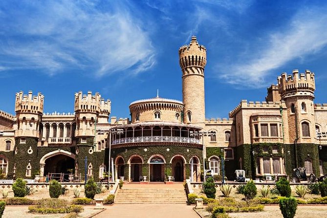 Bangalore City Tour (Lunch, Pick up & drop at hotel) - Tipu Sultan Fort and Palace + KR Market area