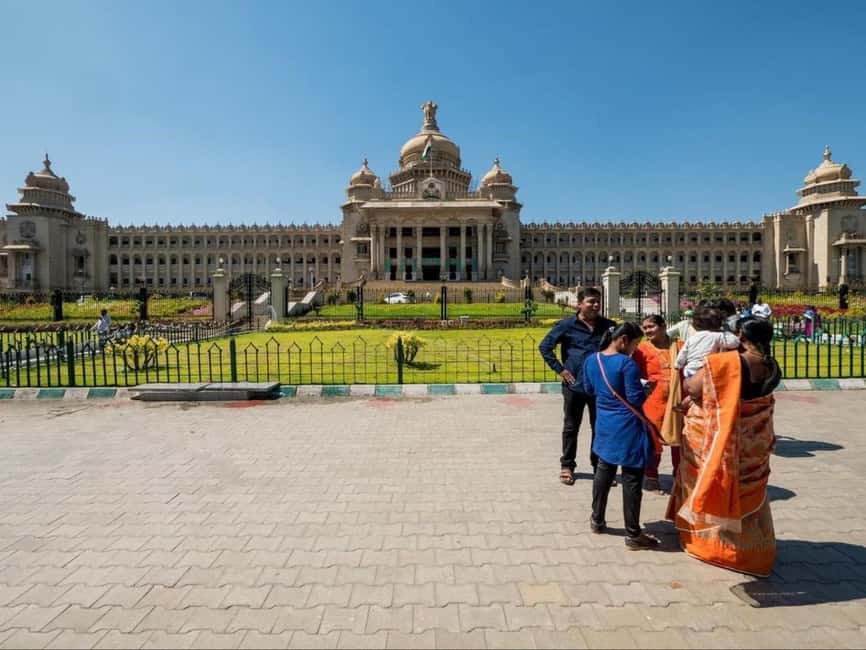 Bangalore City Tour: Walking, Palace & Temples - KR Market and street snacks: shopping streets you can actually taste