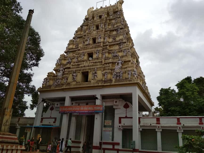 Bangalore: Private Half-Day Sightseeing Tour - Bangalore Palace: Tudor-style rooms and royal details you can actually spot