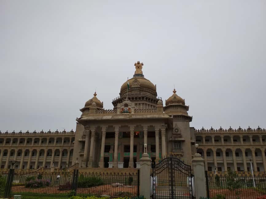 Bangalore: Private Half-Day Sightseeing Tour - Tipu Sultan’s Summer Palace: teakwood craftsmanship and an Indo-Islamic plan