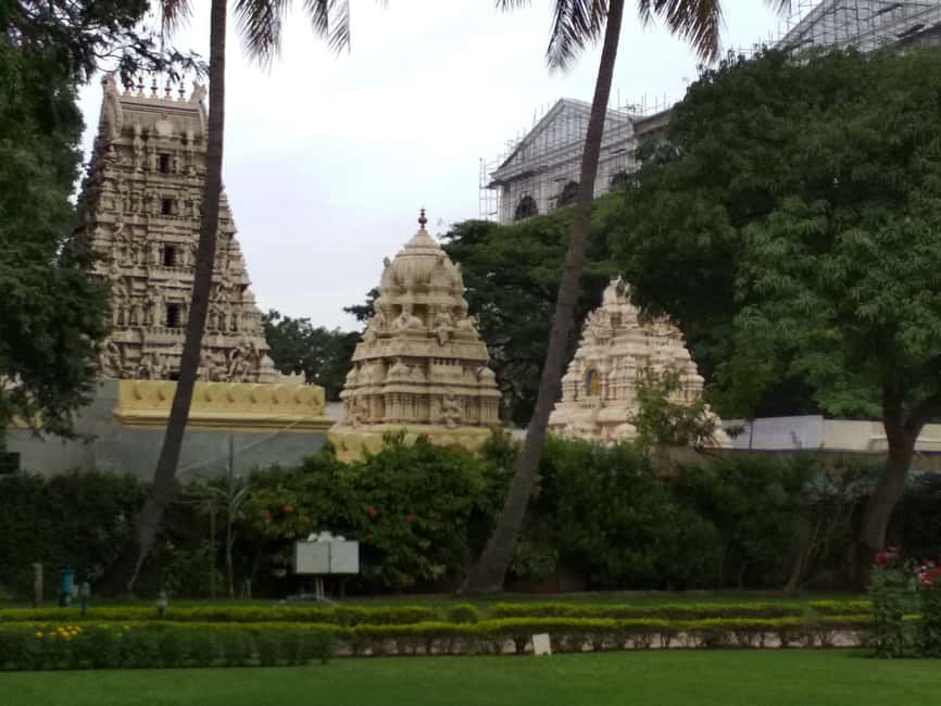 Bangalore: Private Half-Day Sightseeing Tour - Lal Bagh Botanical Garden: the glasshouse and the garden pace reset