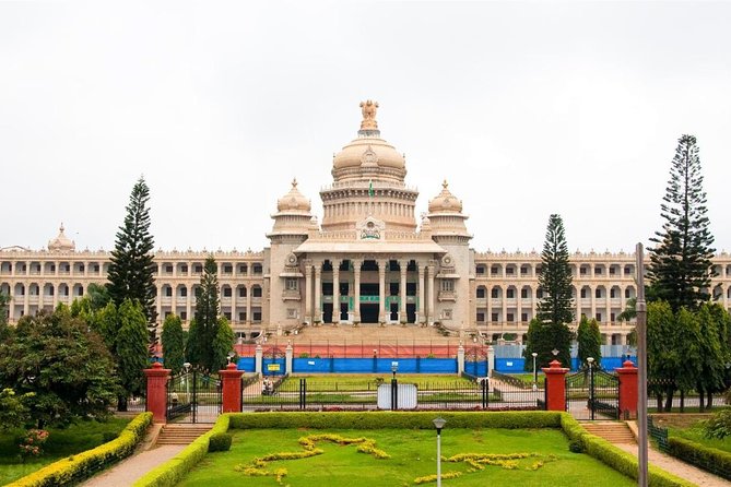 Bangalore Private Tour - Bangalore Palace: where architecture meets time to wander