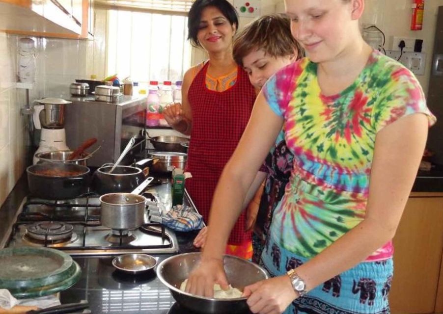 Bangalore: Traditional Cooking Classes & Dinner with Family - Key things that make this experience worth your time