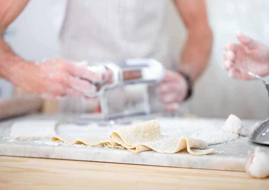 Bangalore: Traditional Cooking Classes & Dinner with Family - The kitchen flow: guidance, chopping, spice use, and timing