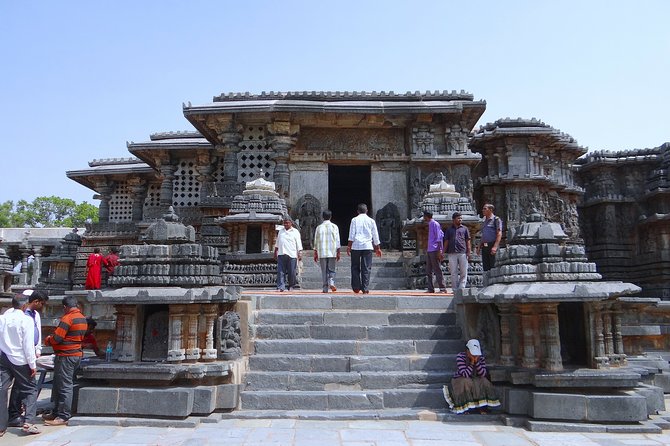Belur and Halebidu From Bangalore - First stop: Belur Shri Chennakeshava Swamy Temple (and the 1117 victory link)
