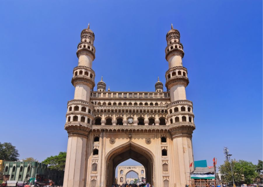 Best of Hyderabad (Guided Halfday City Sightseeing Tour) - Stop one: Hyderabad landmarks and fort-ruins context