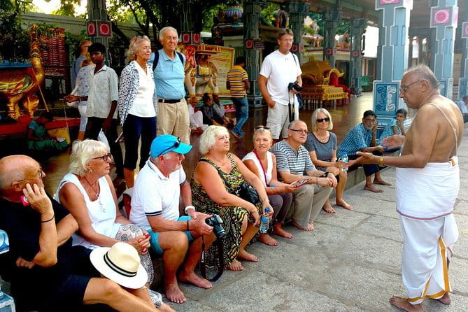 Chennai Private Tour with Female Guide - Pondy Bazaar Shopping: Clothes, Accessories, and Souvenirs in One Area