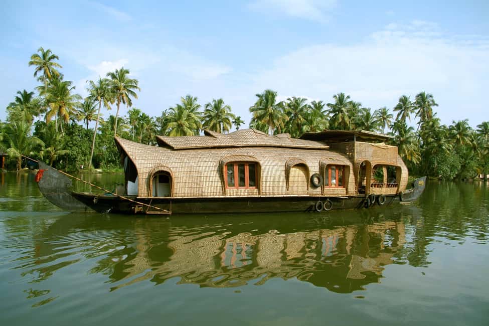 Cochin: 5-Day Private Tour of Munnar, Alleppey & Backwaters - Day 1: Cochin to Munnar through waterfalls and tea country