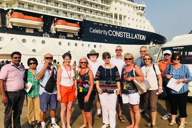 Cochin shore excursions - On the backwaters: traditional wooden-and-bamboo houseboat time