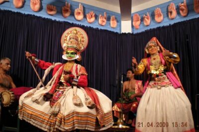 Colors of Kochi: City Tour & Kathakali Experience - Portuguese and European architecture at Santa Cruz Cathedral Basilica