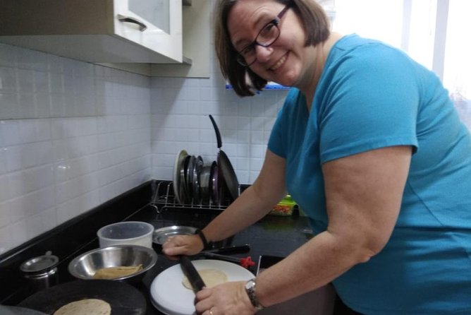 Cooking experience in Bangalore, a half day tour - Inside a Bangalore home kitchen: what the cook teaches you