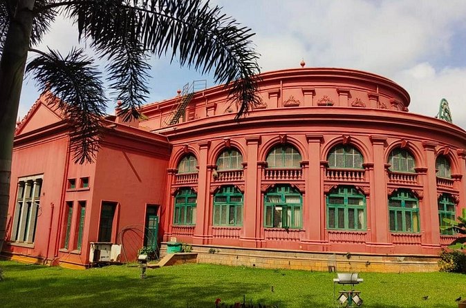 Cubbon Park Walking Tour and Explore Bangalore's Heritage - Stop 2: Seshadari Iyer Memorial and the State Central Library
