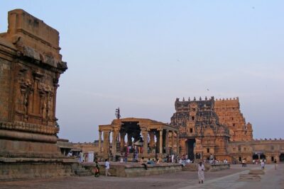 Day Trip to Thanjavur (Guided Sightseeing Tour by Car from Madurai) - Brihadeeswarar Temple: The Main Event and the Midday Closure Problem