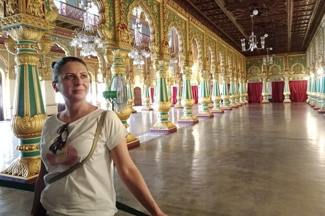 Discover Bangalore with Me (A Private Historical Walk Tour) - Brigade Road and Cauvery Emporium: A Shopping Street With History in the Walls