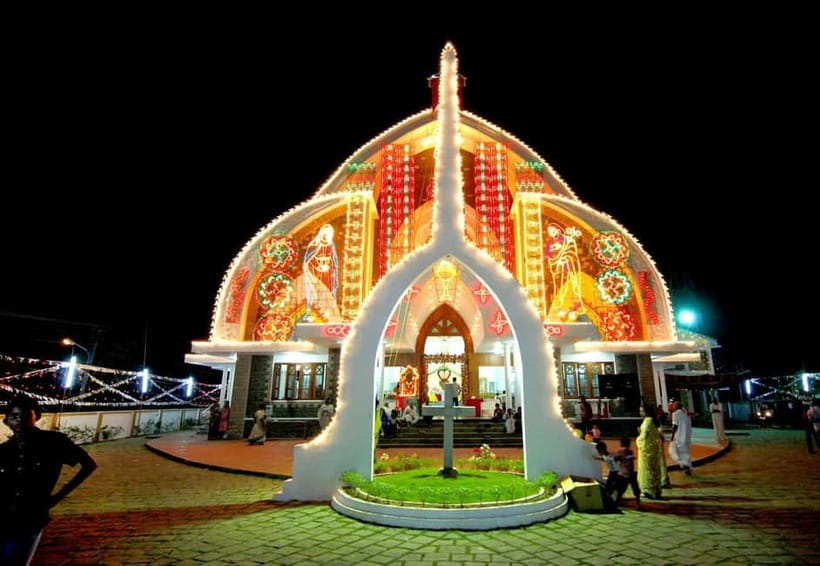 Explore Kochi in Nightlights: Guided Tour by Foot - Hot Beverage Break: Small Comfort, Smart Timing
