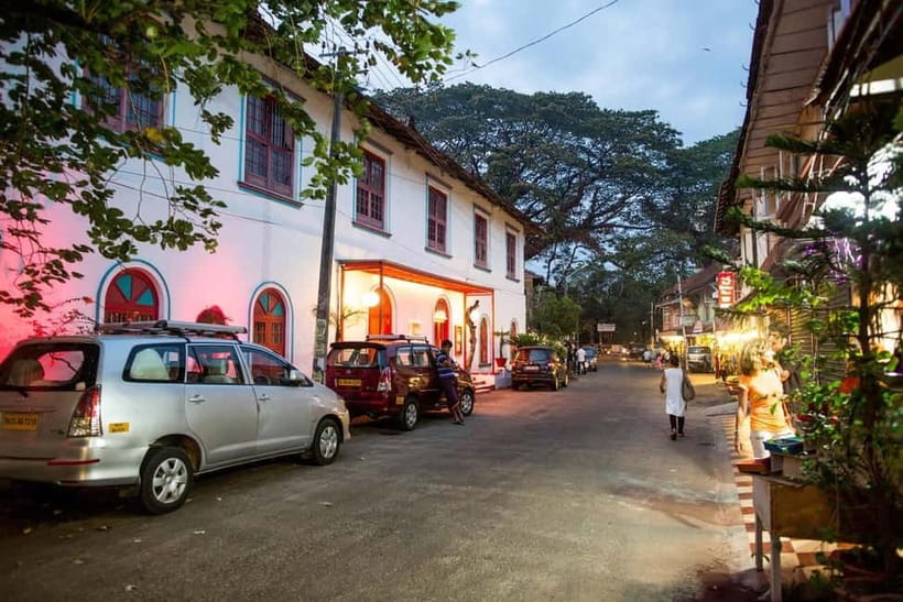 Explore Kochi in Nightlights: Guided Tour by Foot - What to Bring (and What Can Get You Turned Back)