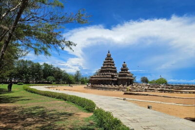 Explore Mahabalipuram & Kanchipuram: A Day Trip from Chennai! - Kanchipuram: Ekambareswarar and Kailasanathar in two temple blocks