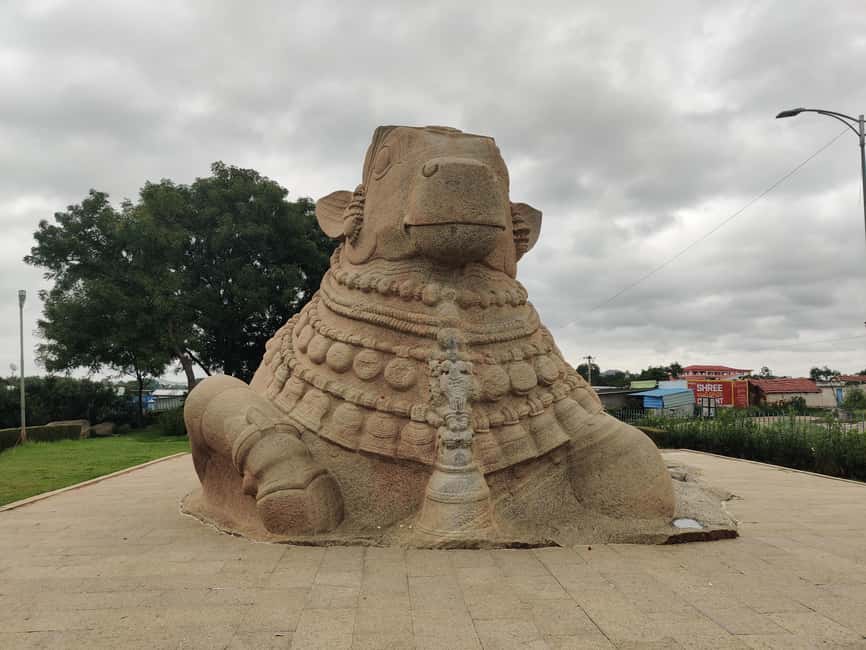 From Bangalore: Lepakshi Temple and Adiyogi Statue Day Trip - The Lepakshi Nandi Bull: a single-block granite giant