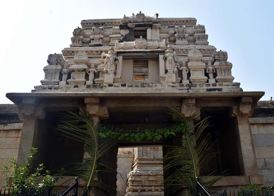 From Bangalore: Lepakshi Temple and Adiyogi Statue Day Trip - Price and value: what you’re really paying for
