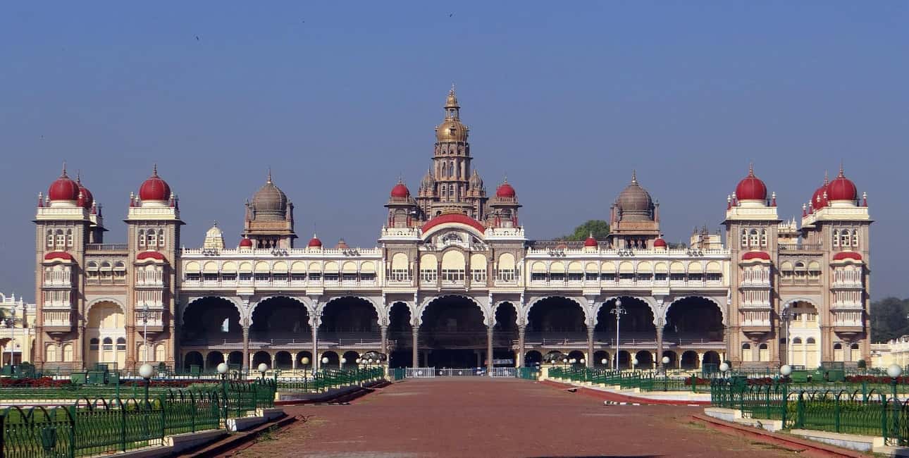 From Bangalore: Mysore Full-Day Tour With Guide and Lunch - Shri Ranganathaswami Temple: Ganga dynasty roots and Dravidian detail