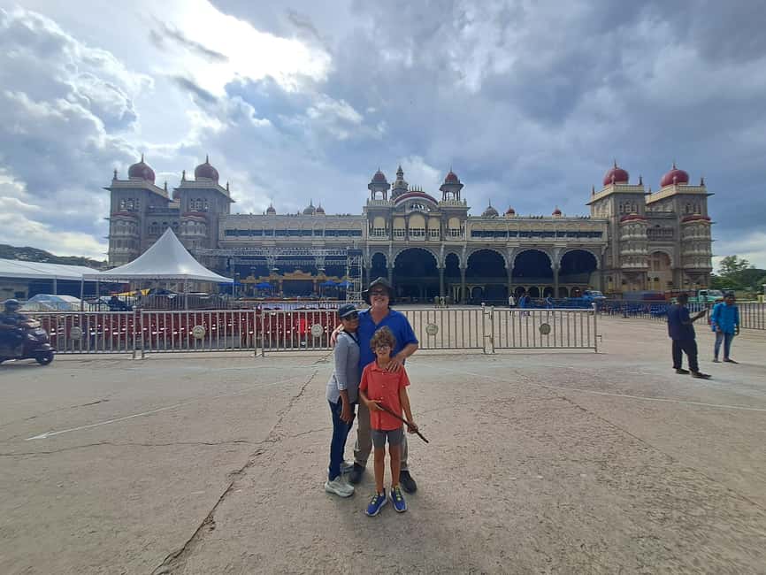 From Bangalore: Mysore Full-Day Tour With Guide and Lunch - Daria Daulat Bagh: Tipu Sultan’s summer palace in murals and stone