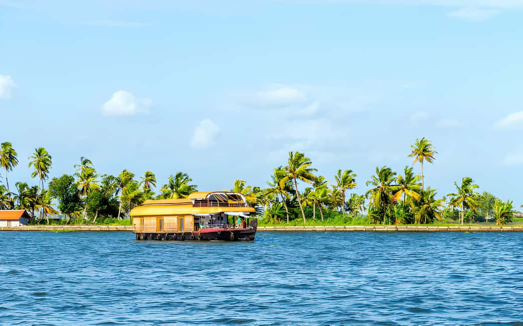 From Cochin: Day Tour of Alleppey houseboat with Lunch - 5 Things You’ll Notice Right Away on This Houseboat Day