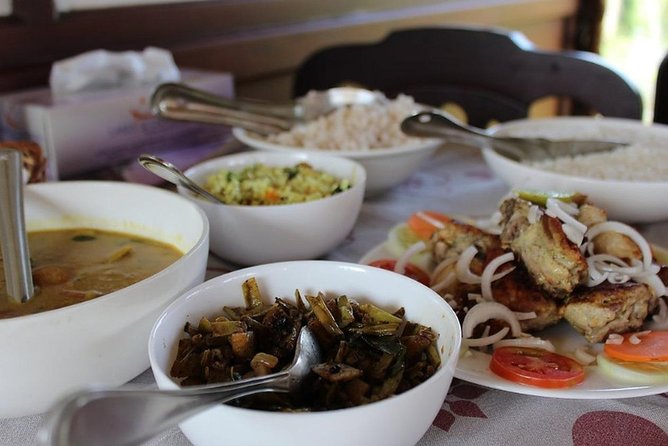 From Cochin Port: Backwaters by Houseboat & Chinese Nets - What lunch is like on board (and why it’s not an afterthought)