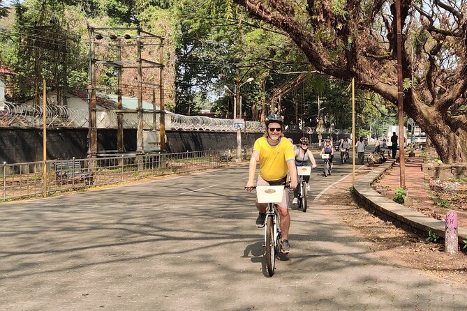 Good Morning Kochi Bicycle Tour - Bikes, tea, and water: what the $25 actually buys
