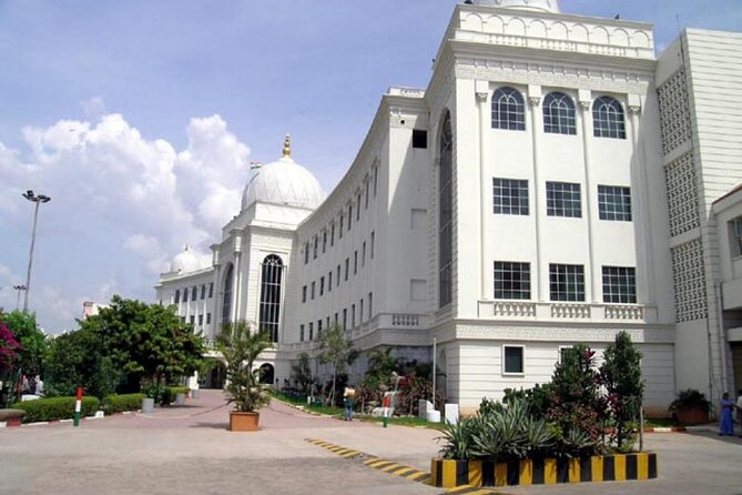 Heritage & Cultural Walk of Hyderabad (2 Hours Guided Walking Tour) - Getting oriented in Old City Hyderabad in just 2 hours