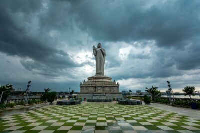 Hussain Sagar Lake Private Walking Tour in Hyderabad - Necklace Road and the heart-shape views that make people linger