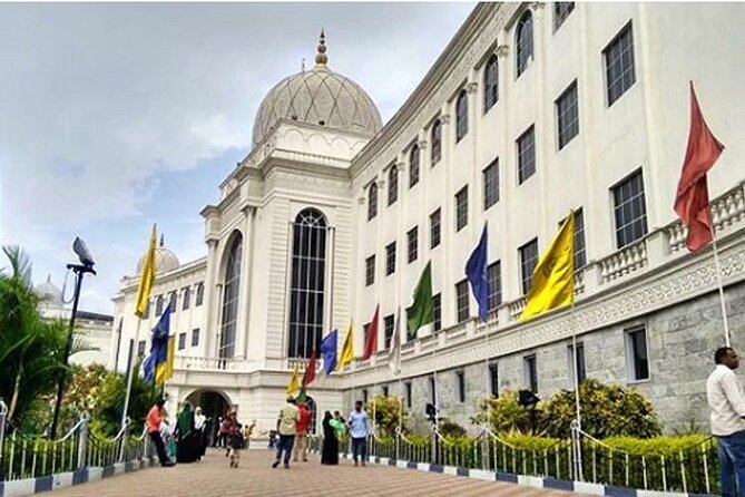 Hyderabad Classic Half Day Tour Snacks & Drinks Included - Salar Jung Museum: why Salar Jung III’s collecting mattered