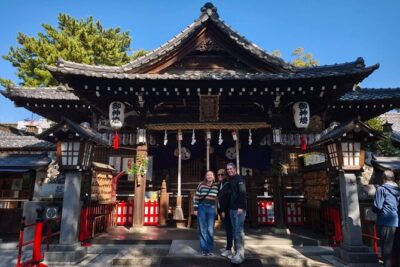 Kochi Castle, Shrine & Hirome Market: Half-Day Guided Tour - Kochi Hachimangu Shrine: Shinto customs without the confusion