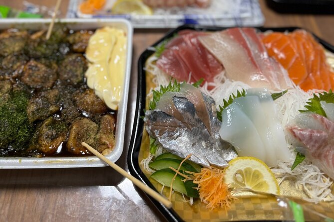 Kochi Castle, Shrine & Hirome Market: Half-Day Guided Tour - Kochi Castle: Edo-era survival, serious steps, and city views