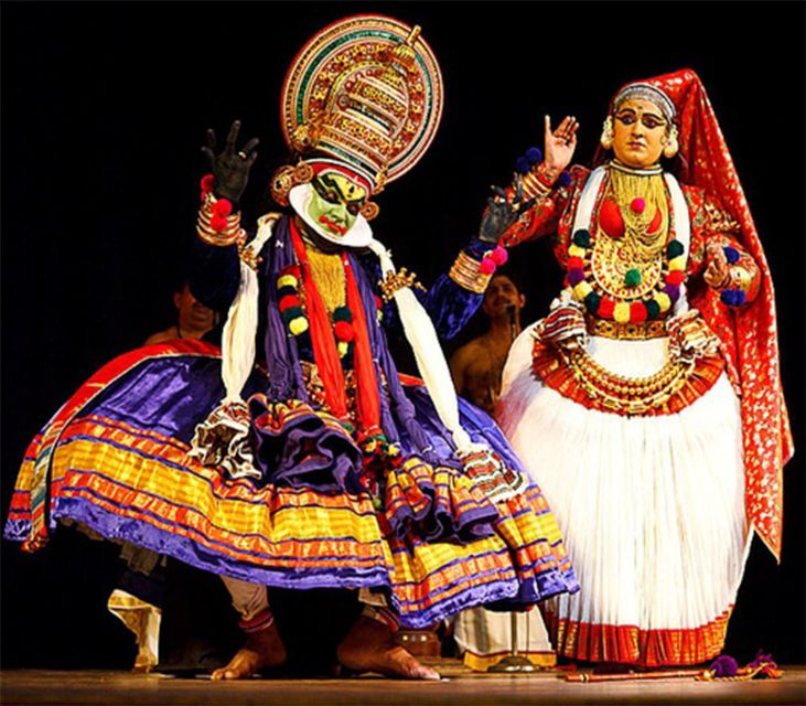 Kochi: Kathalki Theatre and Dinner Experience - The Kathakali Performance: Costumes, Makeup, and Storytelling You Can Read