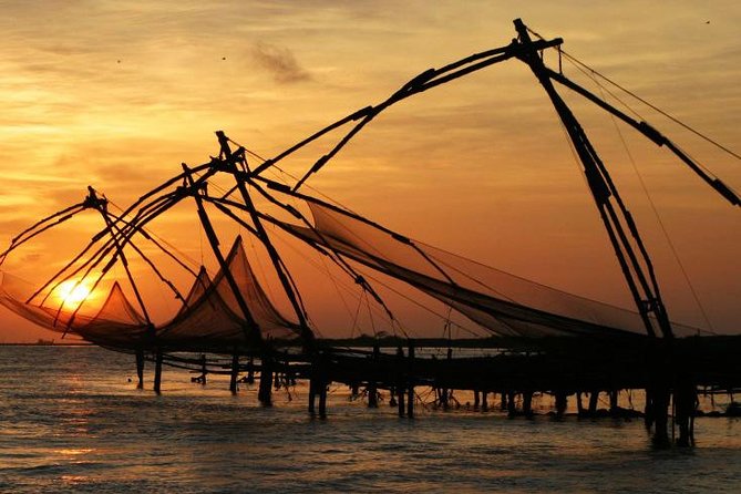 Kochi Private Day Tour -Heritage and Backwaters on Houseboat - Pickup and the 1.45-hour transfer to Alleppey