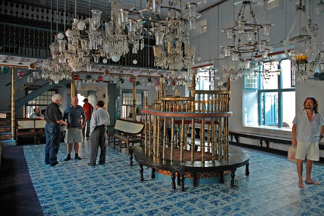 Kochi Private Tour: 3-Hour Fort Kochi and Mattancherry Walking Tour - Stop 3: Church of Saint Francis—small time, big contrast