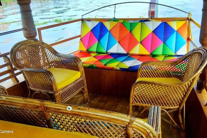 Kochi Private Tour: Kerala Backwater Shikara (Shaded Canoe Boat) Day Cruise - Food, drinks, and lunch stops: what to do with the non-included part