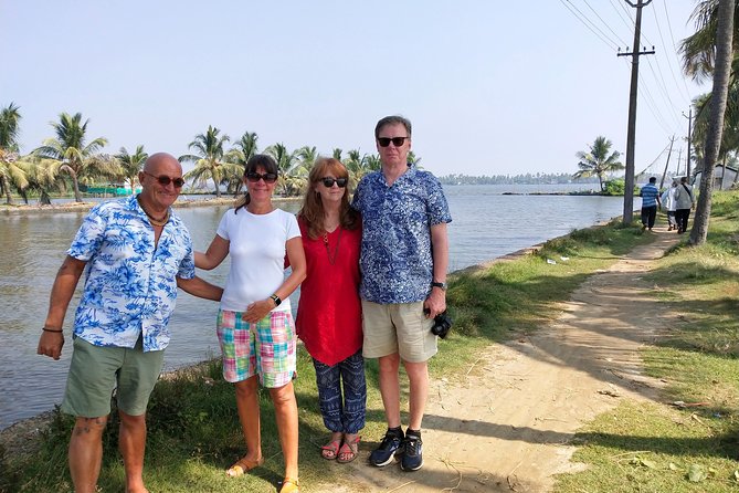 Kochi Village Life Experience tour - The Real Tour of Kochi ! - Coir Factory Skills: Natural Fiber Into Floor and Door Mats