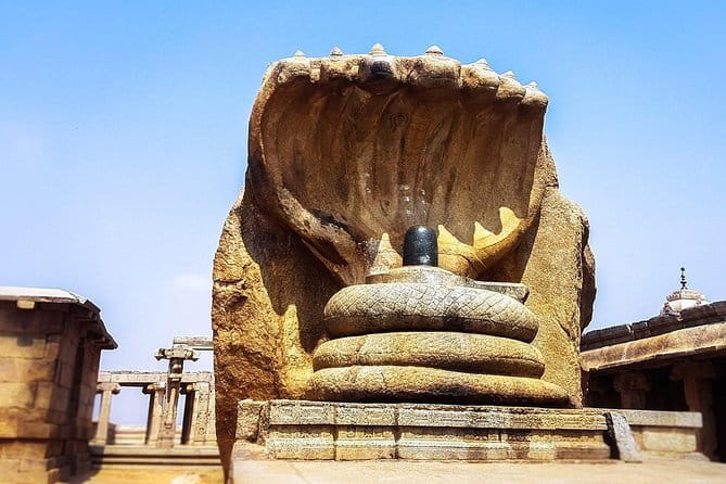 Lepakshi Temple and Nandi Hills Day Trip from Bangalore - Lunch near Lepakshi: refuel without derailing the timeline