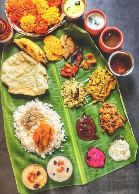 Luxury Alleppey Houseboat Day Tour from Kochi - What’s included onboard—and what’s not