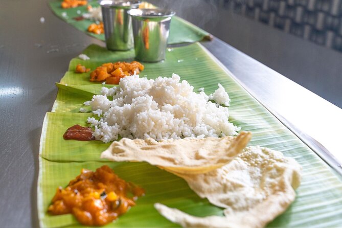 Madurai Street Food Crawl (2 Hours Guided Food Tasting Tour) - The guide experience: English/Hindi storytelling plus real-world help