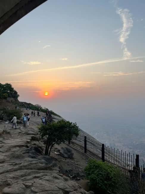 Nandi Hills Sunrise Tour from Bangalore with Breakfast - Breakfast on the Hill: South Indian Fuel and a Comfortable Reset