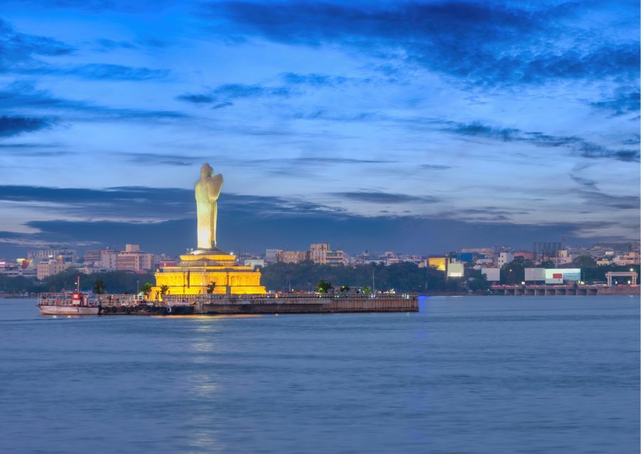 Night Walk Hyderabad (2 Hour Guided Walking Tour) - The Guides: English/Hindi Storytelling That Actually Helps